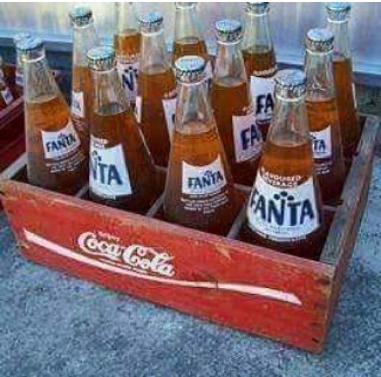 Festobritt's tweet photo. #254FlashbackChallenge fanta manenos https://t.co/hqBjkhknyx