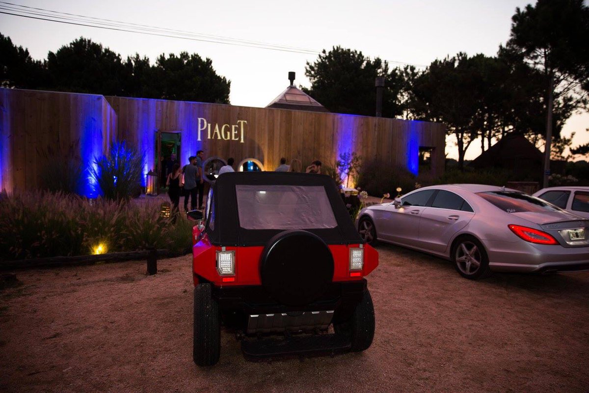 GrupoMassAr's tweet photo. Conociendo lo nuevo de @Piaget en #JoseIgnacio #PuntaDelEste #2017 #MassPunta https://t.co/xToAHnNiVm