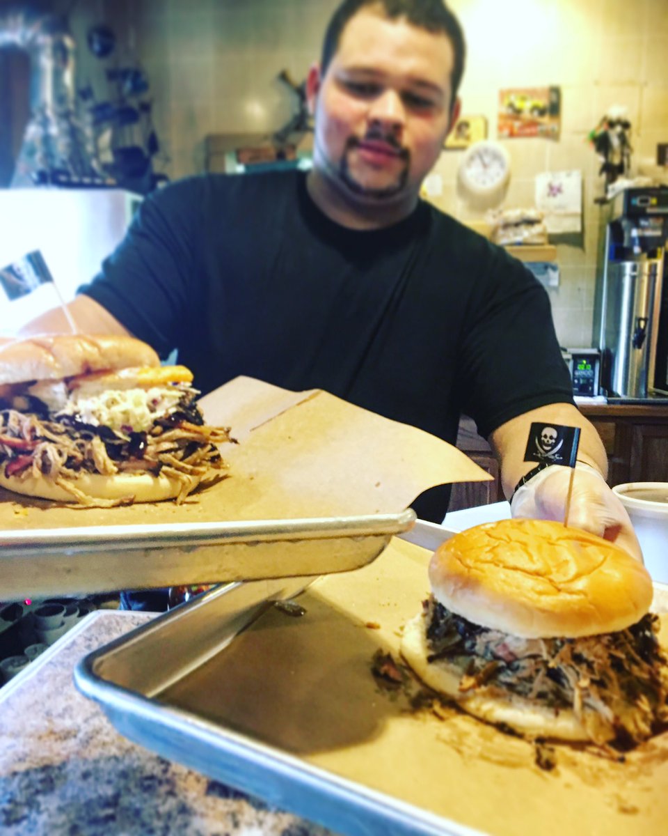 EdibleIndy's tweet photo. Westfield is where lunch is today! @bighoffasbbq @YelpIndy @VisitHamiltonCo https://t.co/mIgfhc6wZH