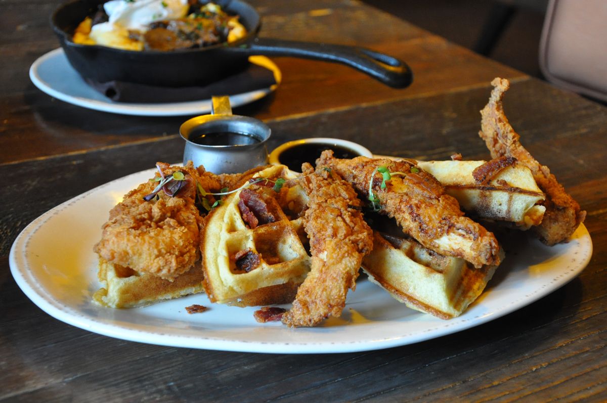 TheBoMimo's tweet photo. On the blog today >> Modern-American Comfort Food at @City_Perch in Bethesda. Smoked Salmon Popovers: yes plz. 🙌 https://t.co/TB5Lk3HW01 https://t.co/I4uUDi3nFx