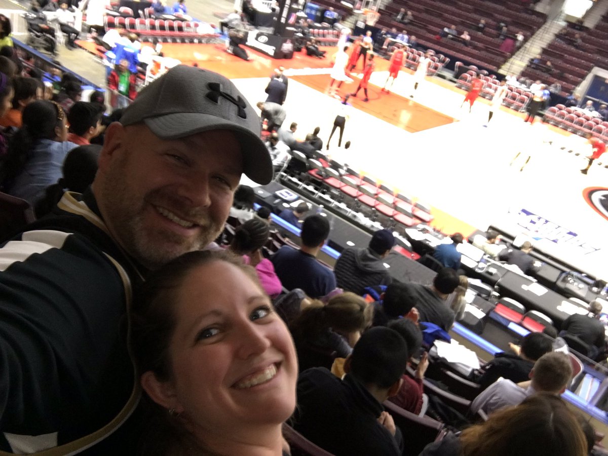KindreeCoyote's tweet photo. @nbadleague with grade 5's https://t.co/A3c7P1kSir