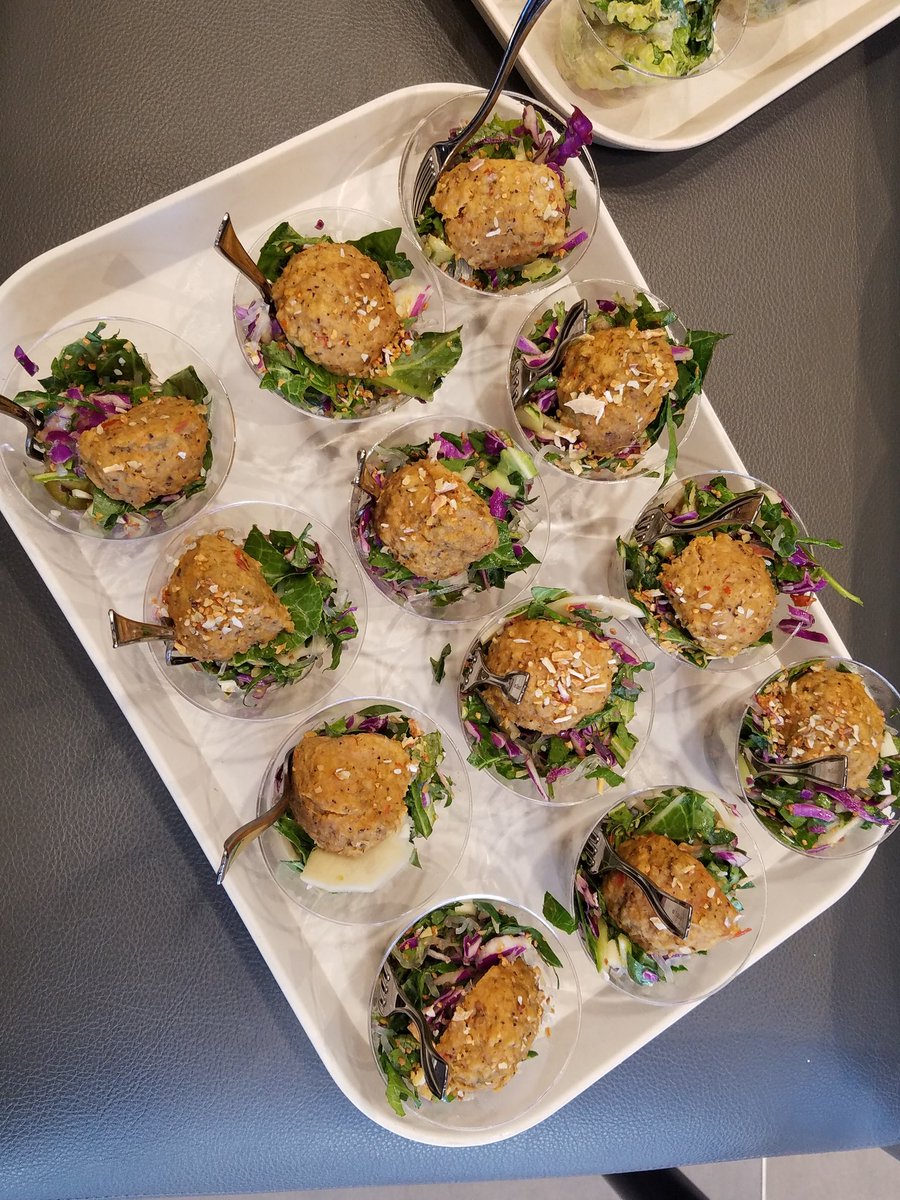 goodgirlgonered's tweet photo. If you like your food with a kick try these spicy green curry turkey meatballs at @Chopt - soooo good. #ChoptRaleigh #NCSocial https://t.co/HpUUXhPNHx