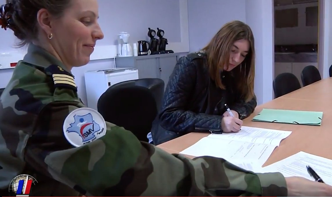 Un 4e #SMV ouvre ses portes à @Chalonsenchamp. 1partenariat innovant en faveur des jeunes #MerciAuxVolontaires 👉http://www.defense.gouv.fr/terre/a-la-une/region-grand-est-un-nouveau-centre-pour-les-militaires-volontaires
