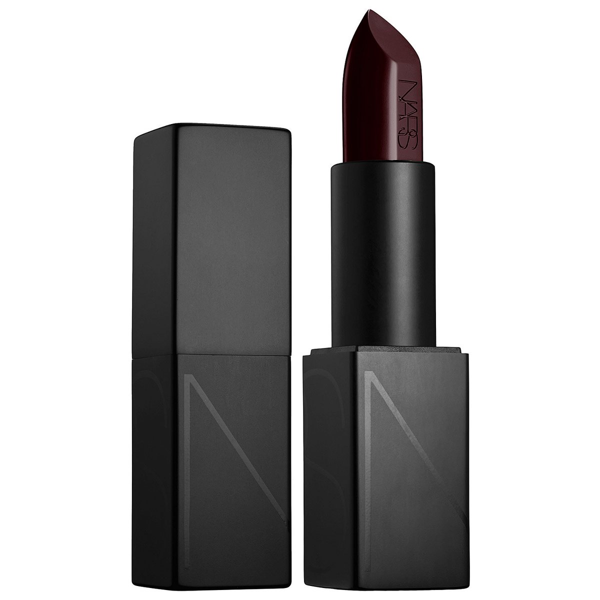 Kellee565's tweet photo. 4 Universally Flattering Lipstick Shades Every Woman Should Own https://t.co/ekrxbM89nz https://t.co/uLKIkyT74g