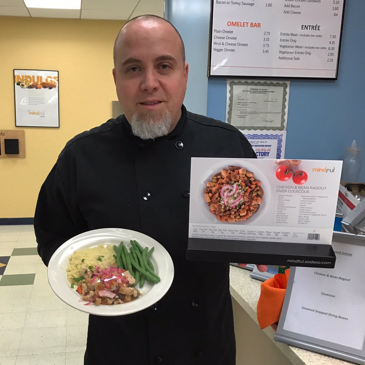 Today at Valley Road's Cafe 1600.. Mindful Meal of Chicken & Bean Ragout over Couscous with String Beans #wpu #wpunj #mindfulmeals #wpueats