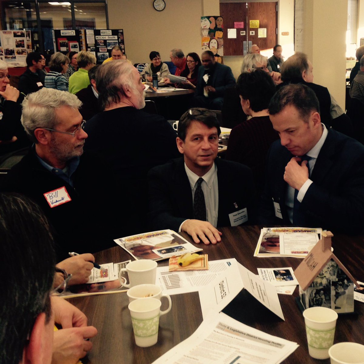 Homes4AllMN's tweet photo. 2/2 Big thanks to @SenGregClausen @senatordanhall @MattKleinSD52 @LaurieHalverson @SenatorCarlson @Masin4Rep for attending! #MNHousingWeek https://t.co/PscRhZoMak