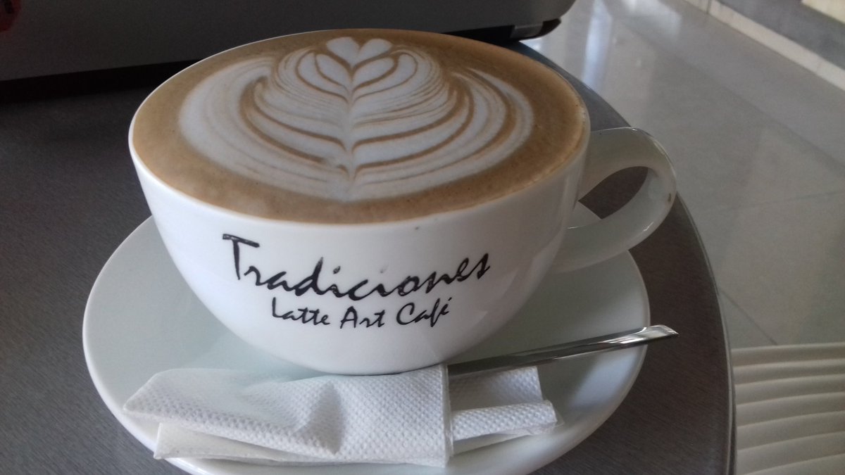 AngelaParedesO's tweet photo. Trabajando en calma y con un buen café en @TradicionesCafe #Cancún https://t.co/CA63WB6lyy