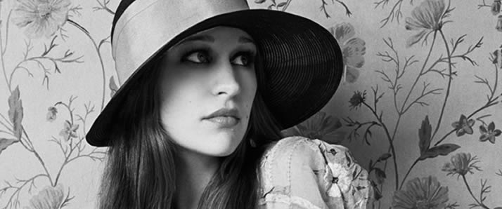 A very happy 35th birthday to the ridiculously talented Joanna Newsom. 