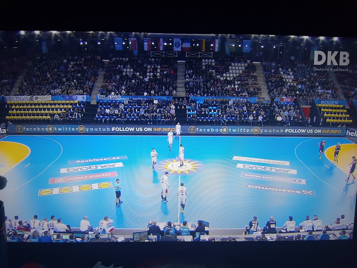 Niclas_Arts's tweet photo. Und los geht es mit der #Handballwm2017 und der @DHB_Teams #GERBLR https://t.co/em0cXj3mBo