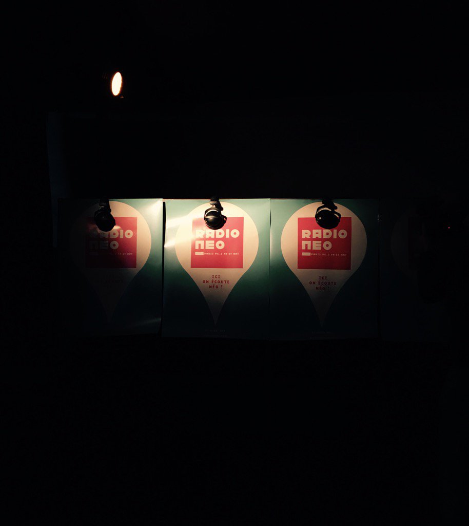 Radio_NEO's tweet photo. #NowInstalling le plateau radio NEO à @lamaroquinerie pour la #NEOPOP https://t.co/4m8YIHxI15
