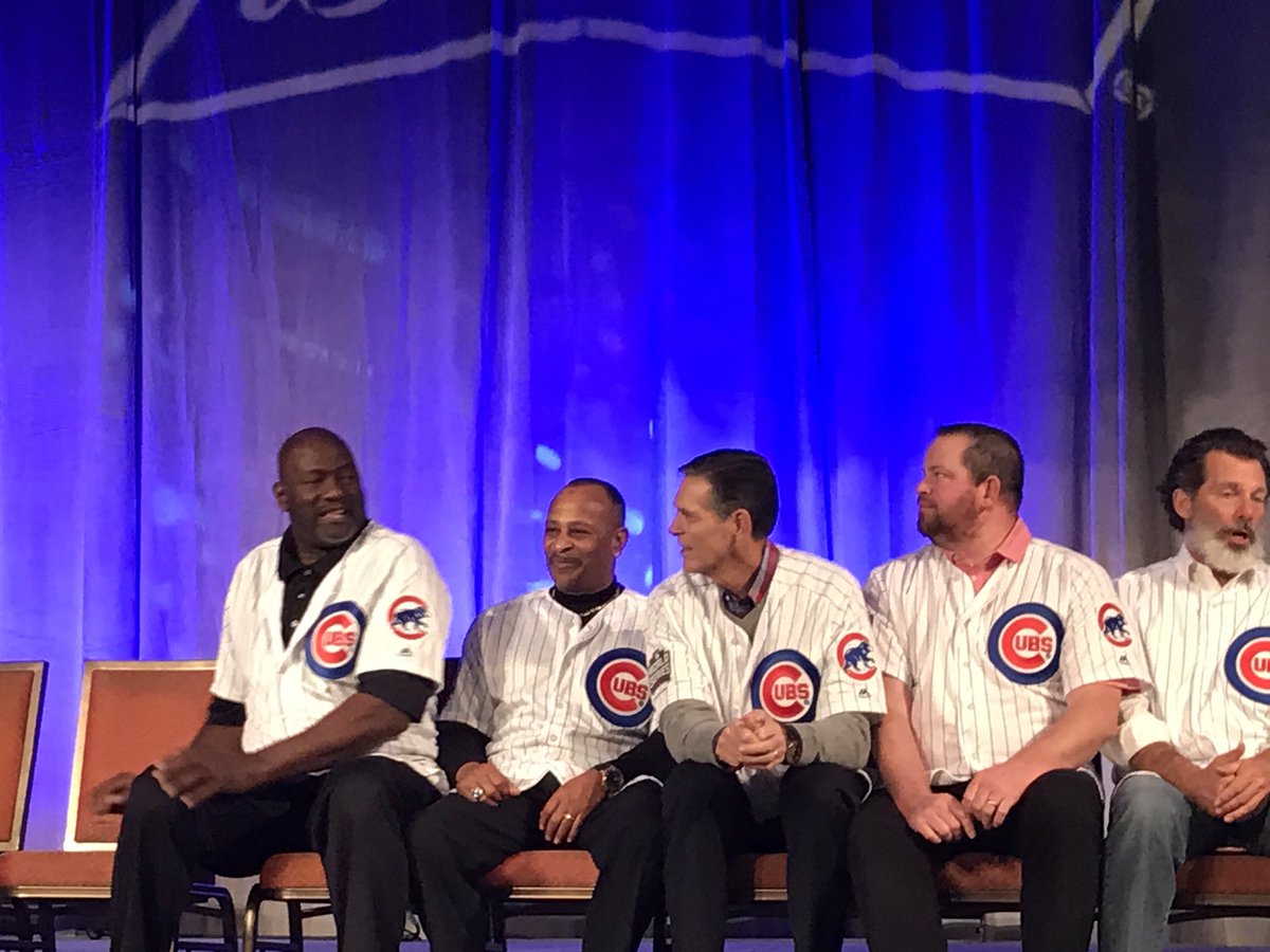 crawlyscubs's tweet photo. Two absolute must folllows for #CubsTwitter @manbearwolf and @GlendonRusch Pictures from Friday night, Opening Ceremony #Cubs #CubsCon2017 https://t.co/WE1RU2DyMj