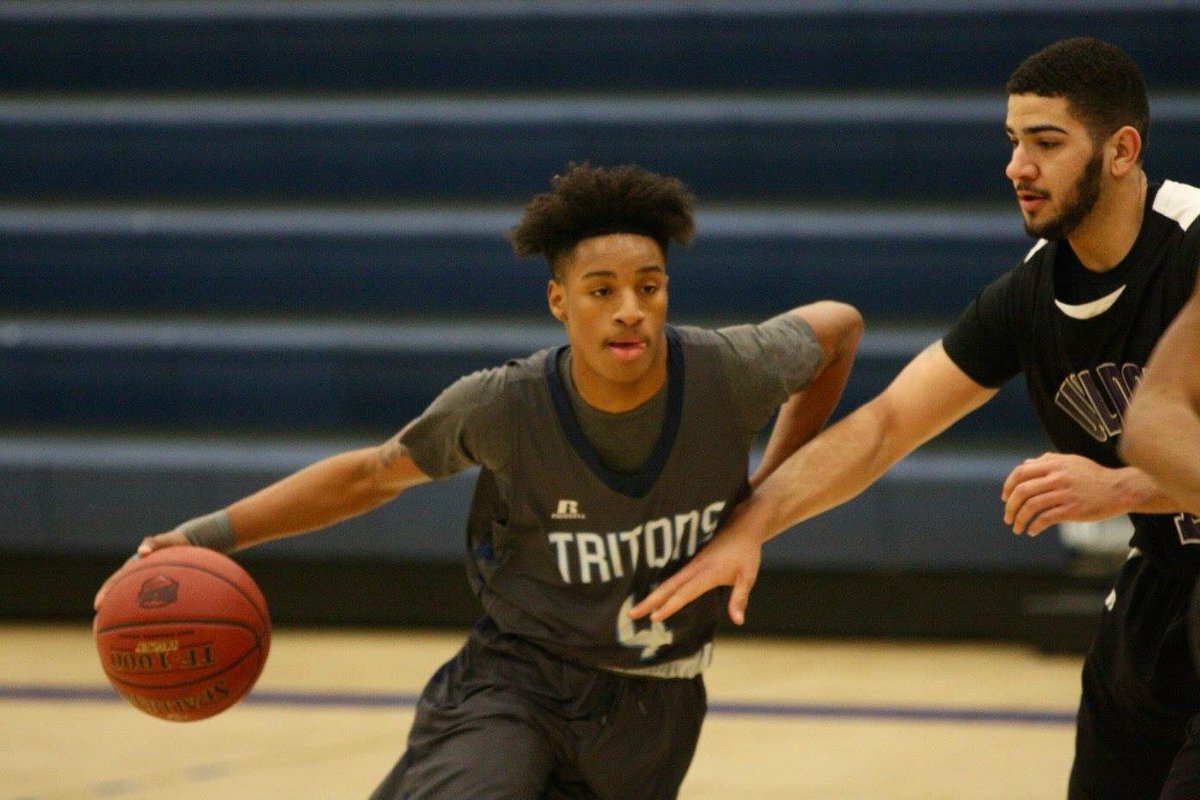 6ft_KILLA_'s tweet photo. First conference game tonight 😈🤙🏾💪🏾 come out support !! #GetDaDub https://t.co/JaNA4zam7F
