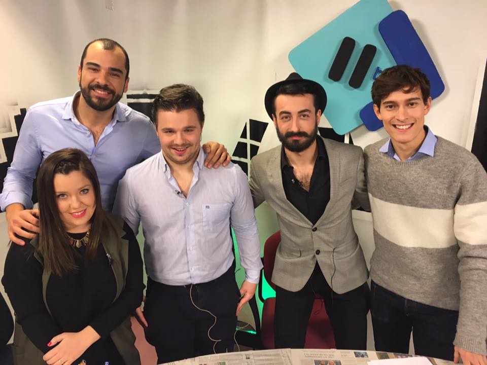 HanselGretelMus's tweet photo. ¡Muchas gracias @davidenguita por invitarnos a participar en @11conDavid para hablar de #HanselYGretel #CaperucitaRoja! #LaCojaProducciones https://t.co/RB60zjU8tG