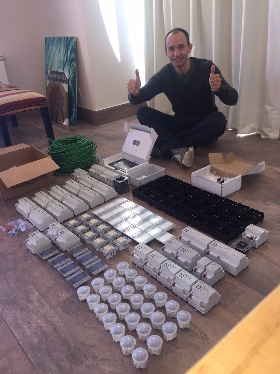 Nueva vivienda completamente domotizada. Foto para entendidos 😉. iecor.com