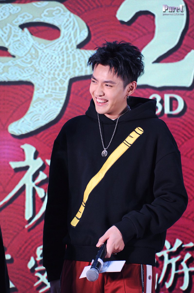 PureU_kris's tweet photo. 170118 #KrisWu #WuYiFan #吴亦凡 Journey to the West presscon In ShangHai https://t.co/Q9nmdJcnAc