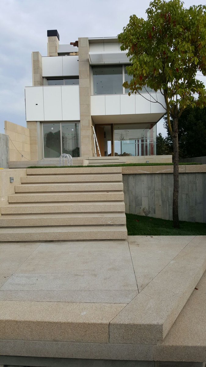 Grupo Godoy Maceira on Twitter: "#Terraza, #jardín, #piscina, #accesos