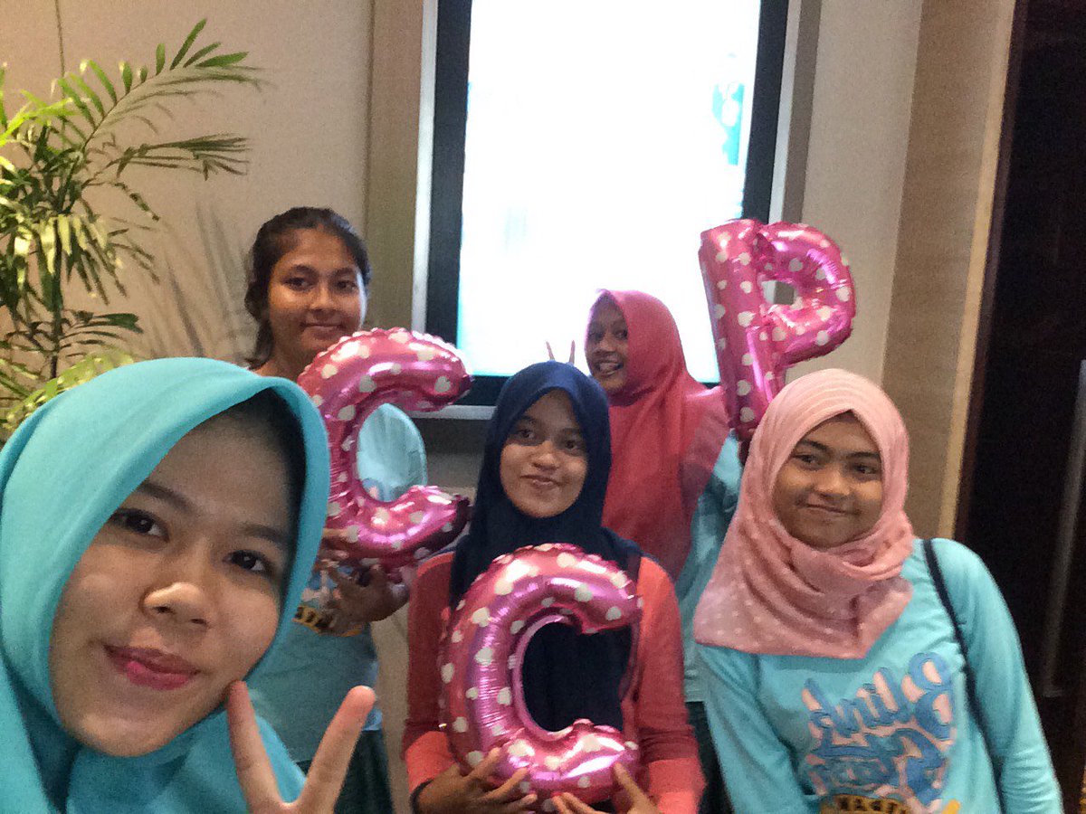 SHMedan_'s tweet photo. Hai selamat malam medan! Ini @BSMedan_BS yg nobar @CCPThemovie  tadi siang di hermes! Seruuuuuuuuu!!!!!! Nyesel deh ga ikutan wkwkw https://t.co/ZU8nz8aP2l