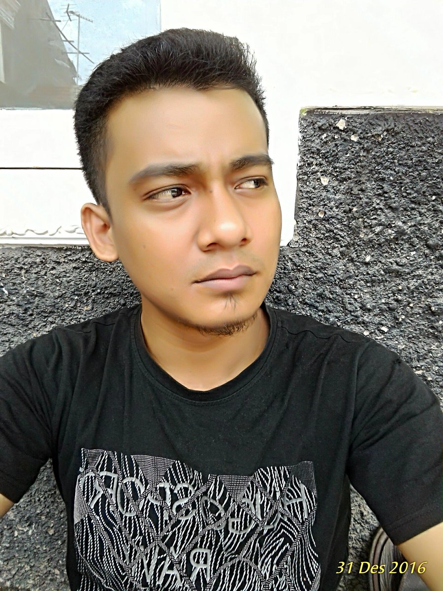 J03_88's tweet photo. Hidup emang serba ribet !!!! https://t.co/EMBWoWDaLU