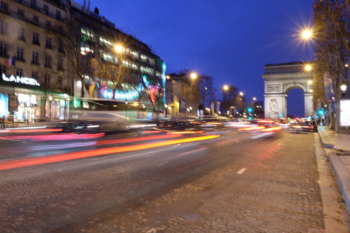 EleBellesini's tweet photo. #Paris 🗼❤👣 https://t.co/jMPRrVysNY