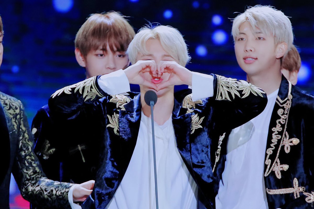 ___19951013's tweet photo. 俺の事が大好きなarmyちゃんどこ？
俺ペンなら俺だけ見てればいいよ
一人一人大事にするから俺のとこおいで？
もちろんメンバーもペンガールちゃんもペンボーイくんもおいで
#RTしたbotとペンを迎えにいく 
#RTしたbotとペンを迎えにいく https://t.co/FrSNguZNFJ