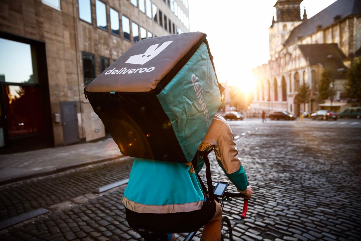 .<a href="/Deliveroo_Be/">Deliveroo Belgium</a> débarque à #Liège! Vous pourrez bientôt déguster les plats de vos restos préférés de votre canapé! 🚴 goo.gl/ILz60G