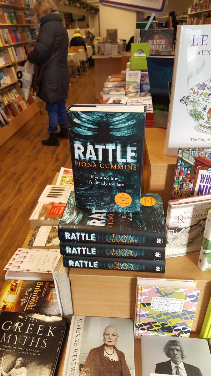 FionaAnnCummins's tweet photo. First sightings of #Rattle in the wild. Oh. My. Word. https://t.co/ID6jf9rKAq