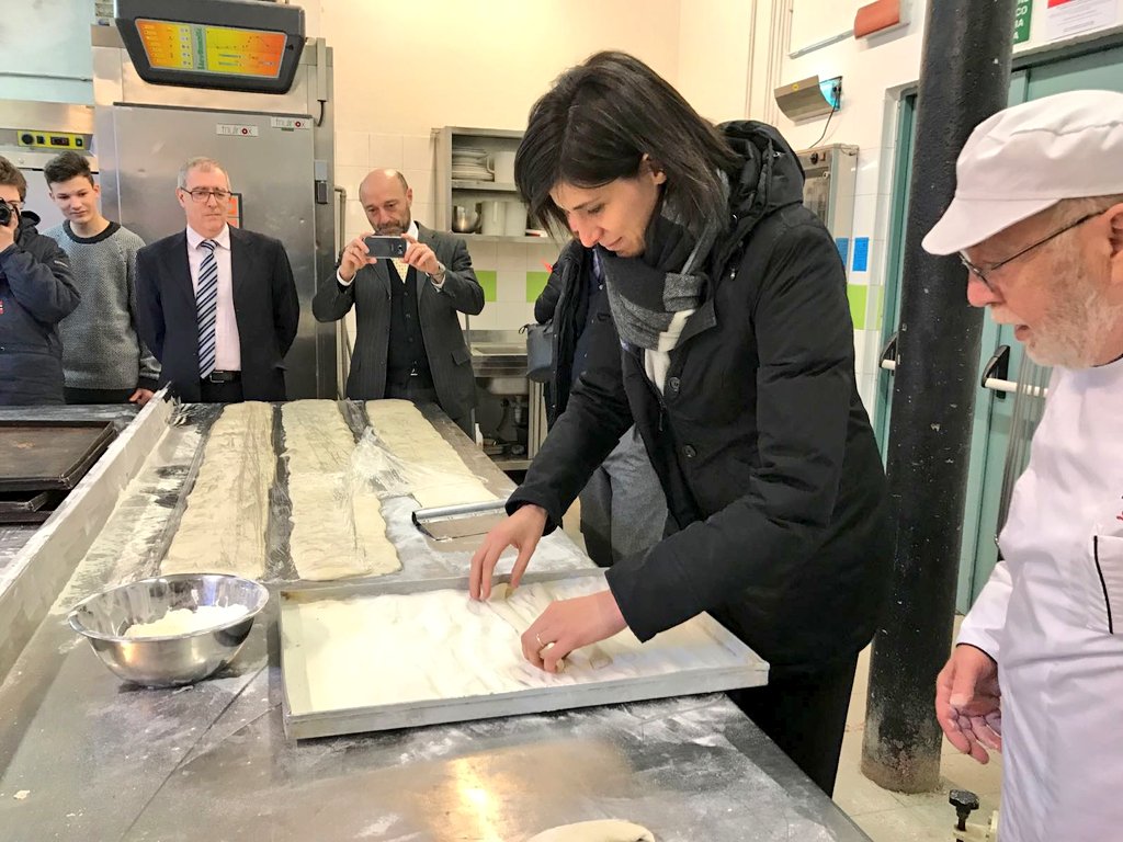 c_appendino's tweet photo. Grazie a @PdeiMestieri per avermi accolta questa mattina. È sempre bello vedere il lavoro di chi scommette sul futuro dei giovani
#Torino https://t.co/BmQ1VPiEuw
