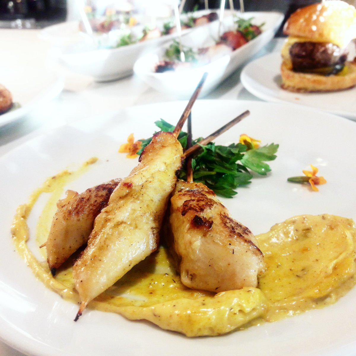 VagabondFood's tweet photo. #HappyHour 
https://t.co/mAPQ4hJXug https://t.co/Bl149ivB2k