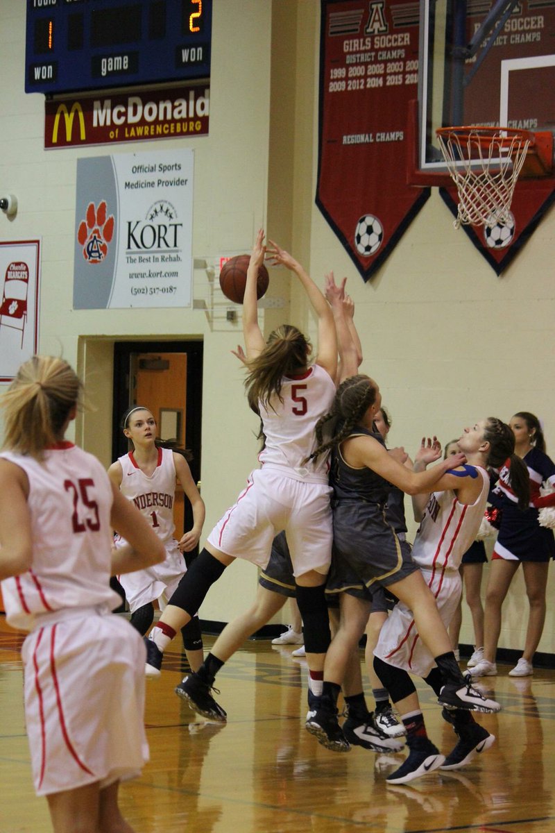 AlorraSims32's tweet image. Happy birthday to my #hacksquad protégée, @LaurenBoblitt Love you girl❤️❤️