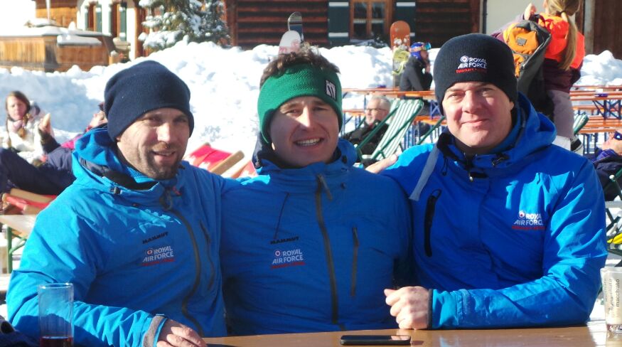 NickFenge's tweet photo. @RAFTelemark found some sun https://t.co/yvgSdQqpNU