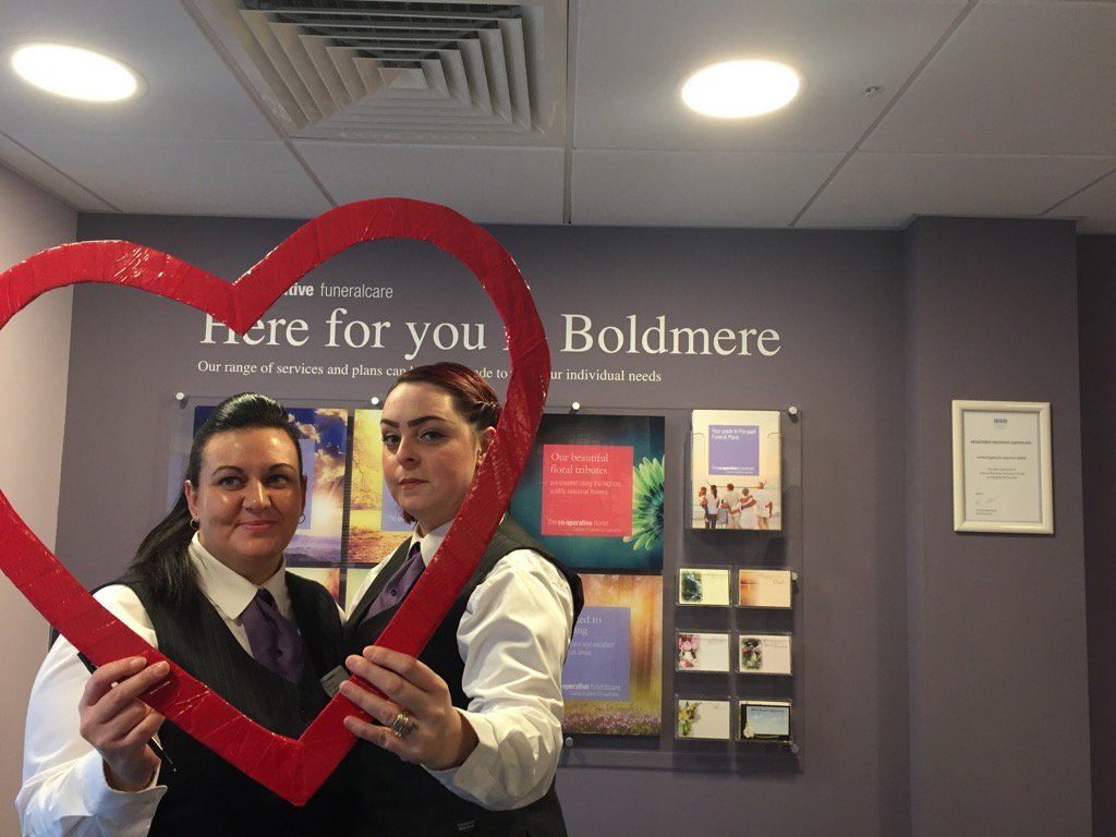 jaynefpm's tweet photo. Love in action in bold mere in collaboration with St Michaels church and women's aid charity shop!! https://t.co/UJhSXCLCSV