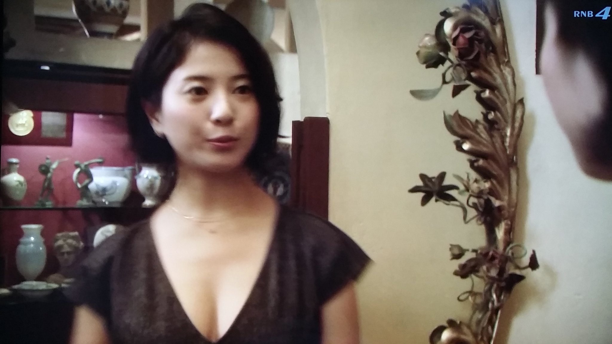 吉 高 由里子 胸