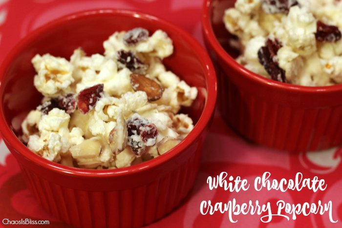 How do you top your #popcorn? White Chocolate Cranberry mix, for #NationalPopcornDay Jan 19! chaosisbliss.com/white-chocolat… #ad #PopItandTopIt
