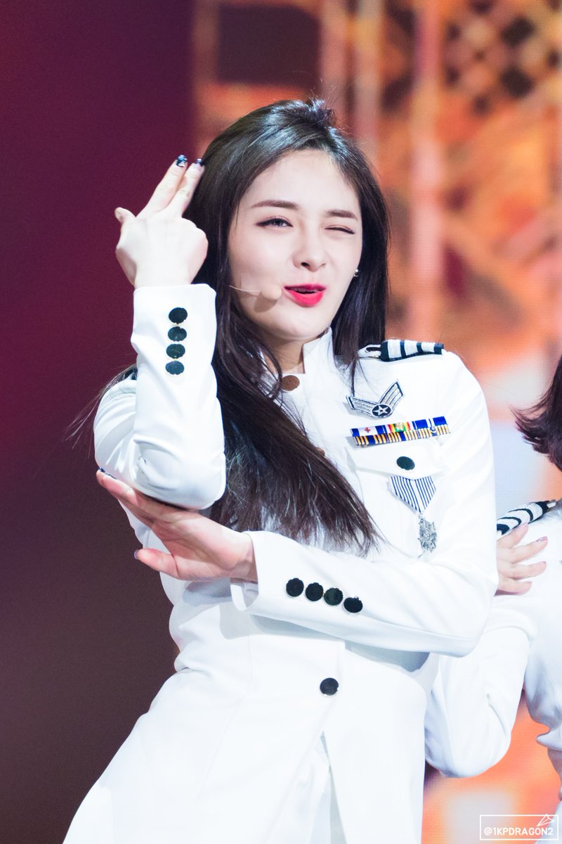 1kpdragon2's tweet image. 16.12.29 KBS 가요대축제 [@ioi_official_ ] #IOI #아이오아이 #주결경 #결경 #PINKY #周洁琼 #ギョルギョン