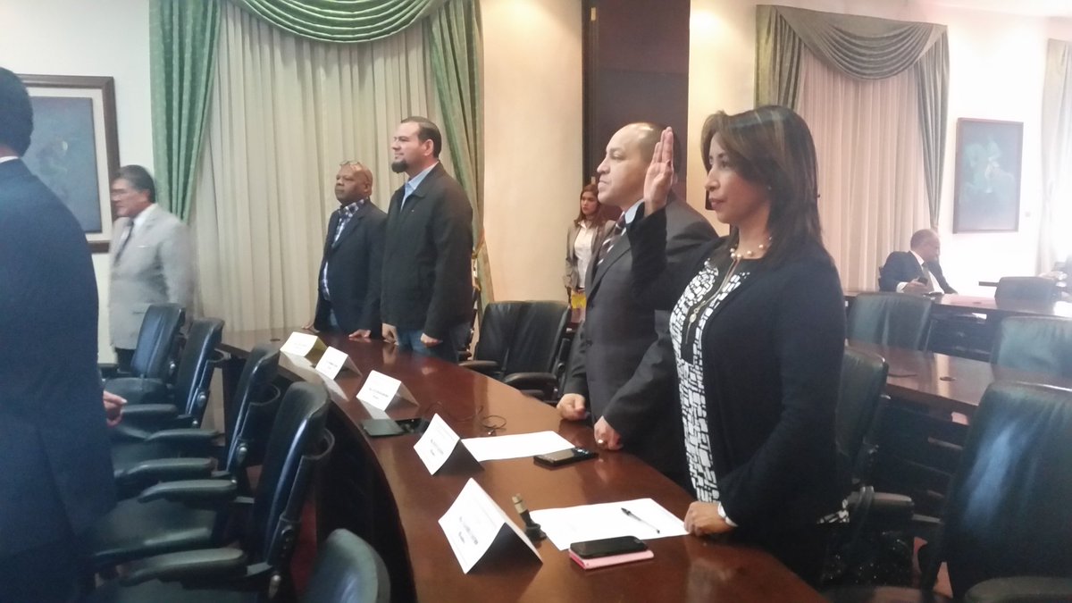 Elizabeth Zuleta (jeaz2408) Twitter