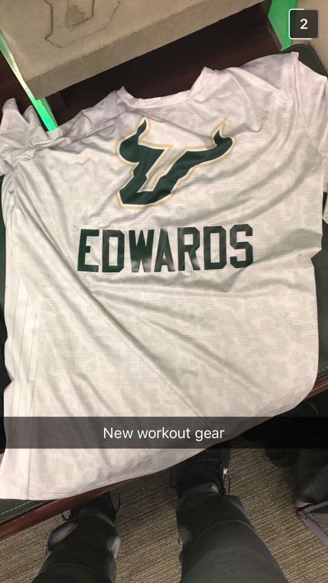 It's our time now broddy .. let's eat this year 💸💸#USF <a href="/jkedwards24/">Javarus Edwards</a>