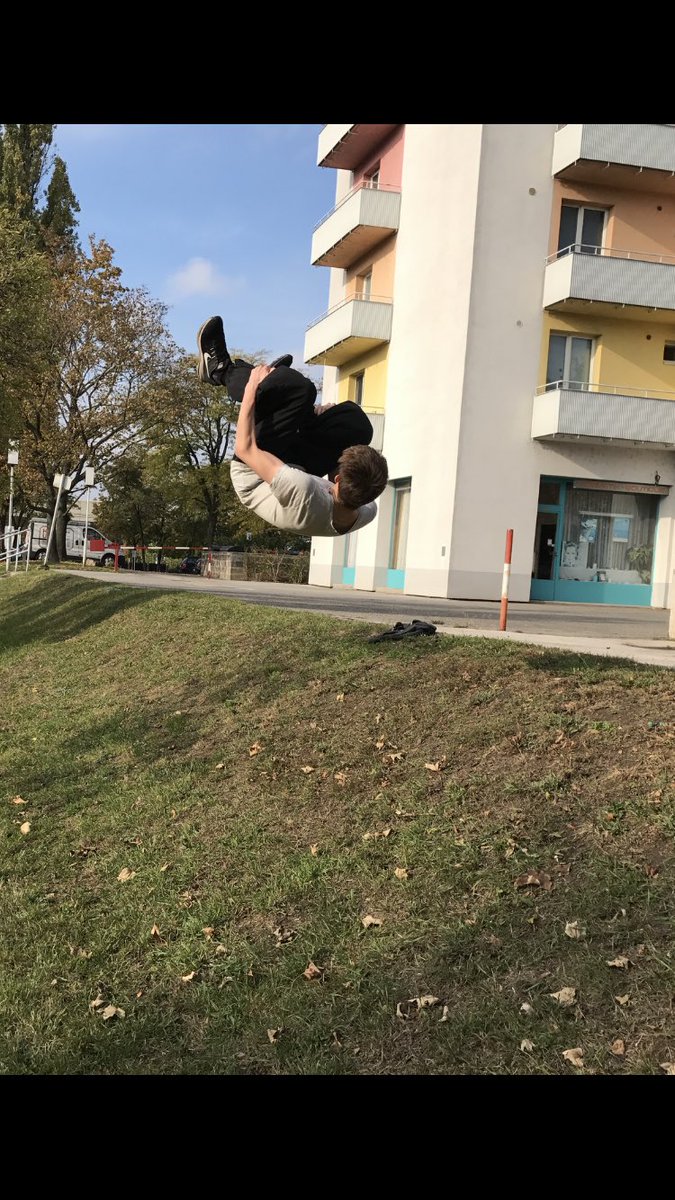 TomasiewiczDomi's tweet photo. #Freerunning #parkour #vienna https://t.co/eXjSDHmLRz