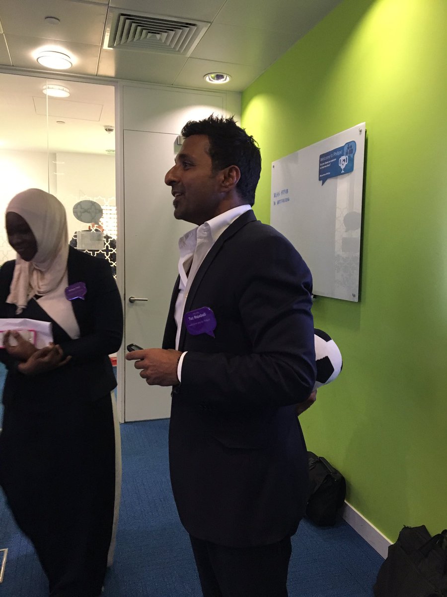 PhilipsME's tweet photo. Activity time! What does @TazRajabali have in store for us? #ExperiencePhilips #talentmanagement https://t.co/2xdhamRjEP
