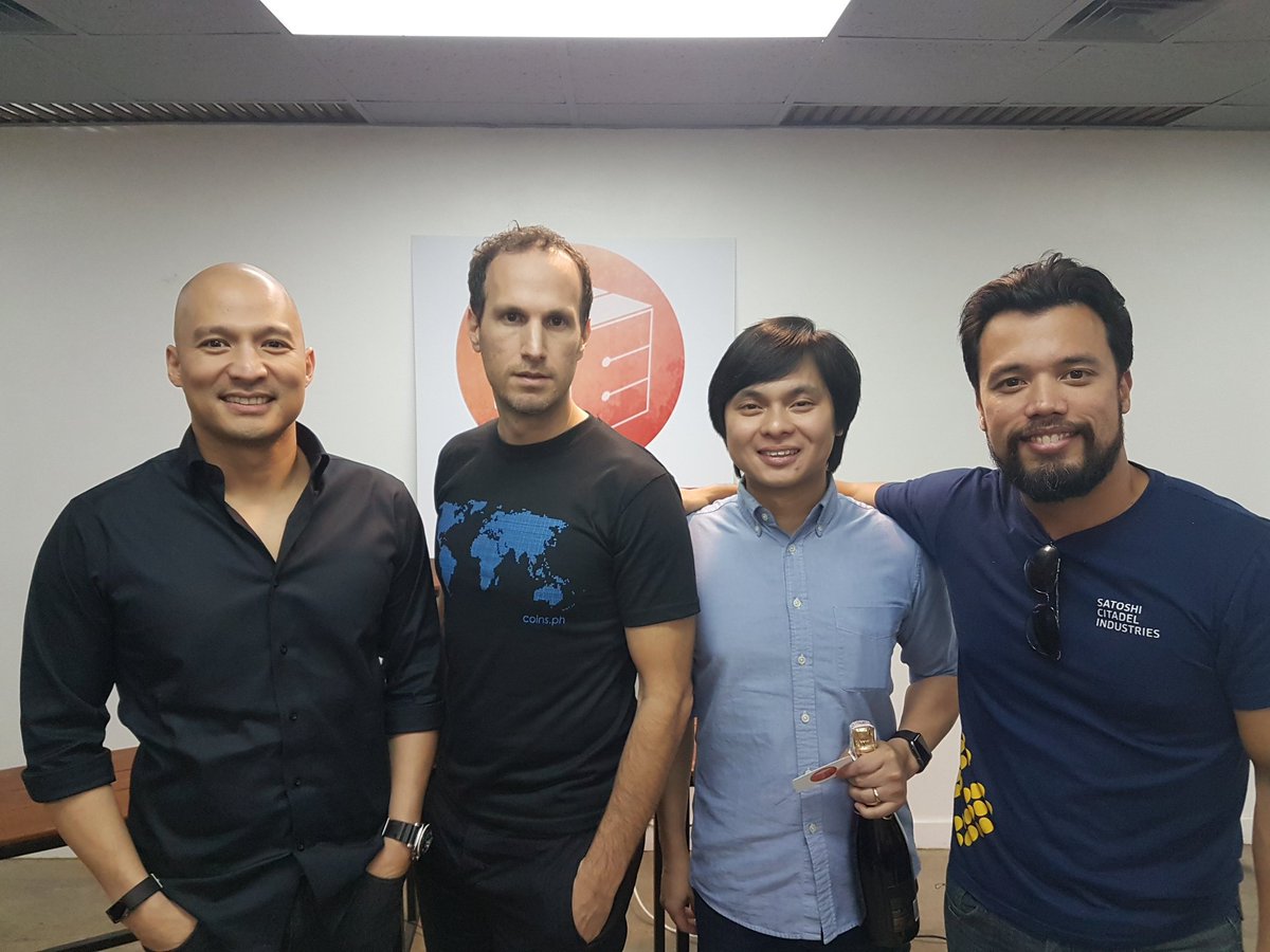 MiguelCuneta's tweet image. Industry leaders @Satoshi_Citadel , @coinsph , and @aligncommerce on this panel at @wecubeph &apos;s #blockchain event. Great way to start 2017!