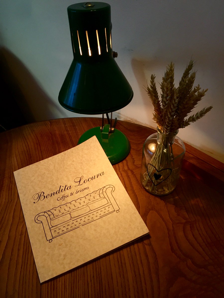 DeCyranoES's tweet photo. @DeCyranoES hoy come en @BenditaLocuraCD un pequeño relax para seguir trabajando. #urbanfood #regalosmolones #cuadernosfsc #laminadecorativa https://t.co/fbISfqaAg2