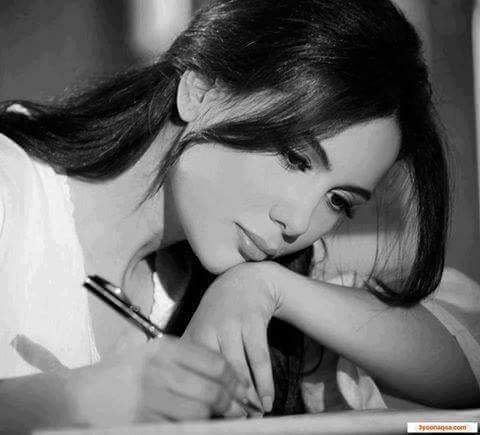 LoveSoso9968's tweet photo. الذكريات هي انين طفل وحكاية مسن وماضئ مؤلم
ومستقبل مخيف هي باختصار بعثرة مشاعر
#لمة_صداقة
#قيثارة_النيل
#مملكة_القيصر
#لهفة_شوق
#رضاب_الحرف https://t.co/QkEcFqELaH