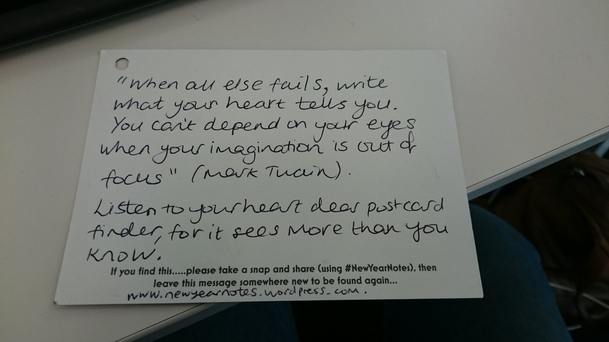 Asya86's tweet image. Found on the Bakerloo line, Elephant and Castle station. #NewYearNotes