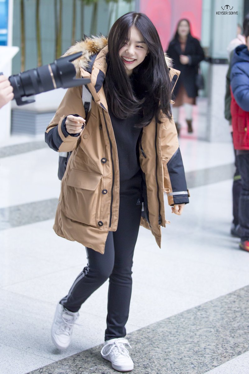 kimsohye_com's tweet image. 170118 유희낙락 출근길 소혜
연습하느라 피곤하지ㅜㅜ
화이팅해!!

#소혜 #sohye
#아이오아이 #ioi