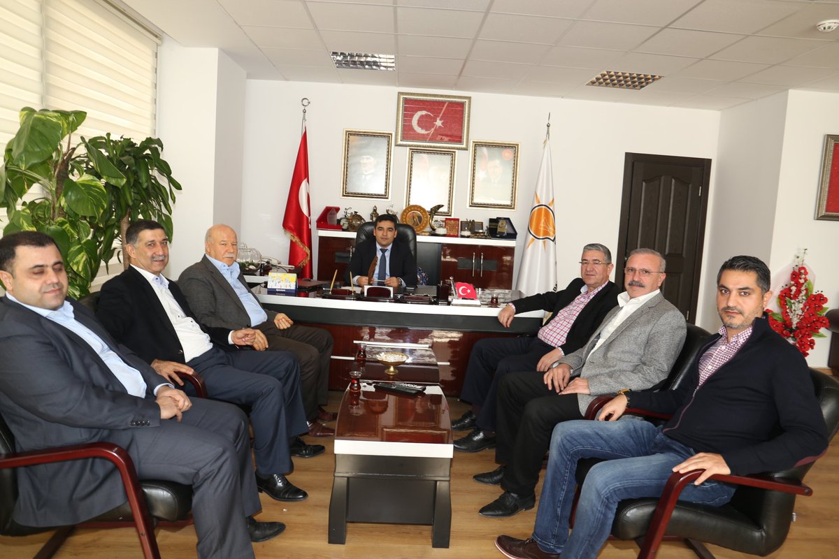 Erdemli'de daha önce görev almış olan  Belediye Başkanlarımız il başkanlığımızı ziyaretinde İl Siyasi ve Hukuki Bşk. <a href="/av_aligolcuk/">Av. Ali Gölcük</a> ağırladı.