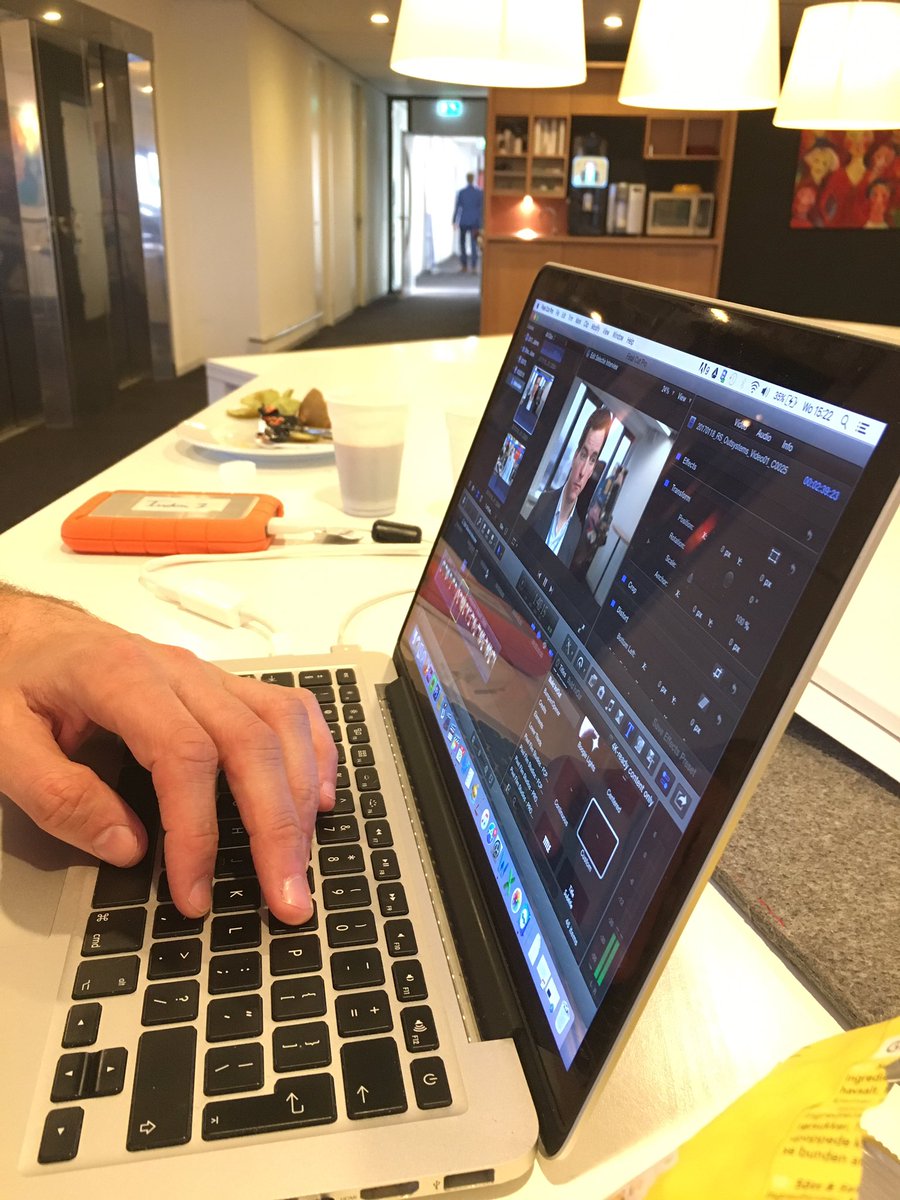 On the spot editing: kunnen we direct onze shotlist en inhoud finalizen :) #randstad #outsystems #challenge #video