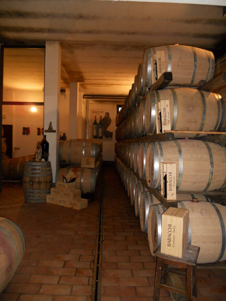 baracchiwinery's tweet photo. Silent, perfumes, wood and wines. Just waiting....#Cortona #cortonawines #@SilviaBaracchi @Ilfalconiere https://t.co/m9p0grUNxv