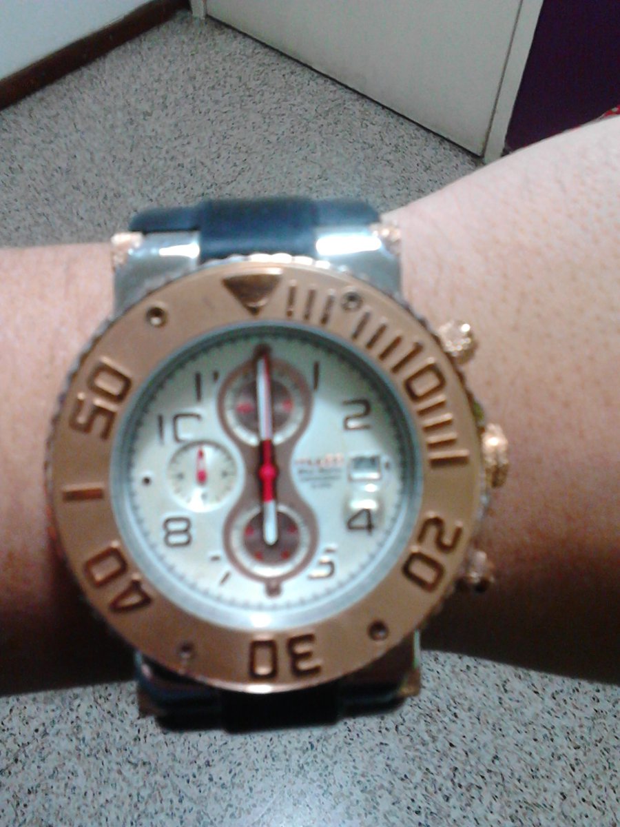 ConitoBT's tweet photo. El tiempo es un recurso no renovable, por eso muy pocos usan reloj. https://t.co/4lLJglvB1g