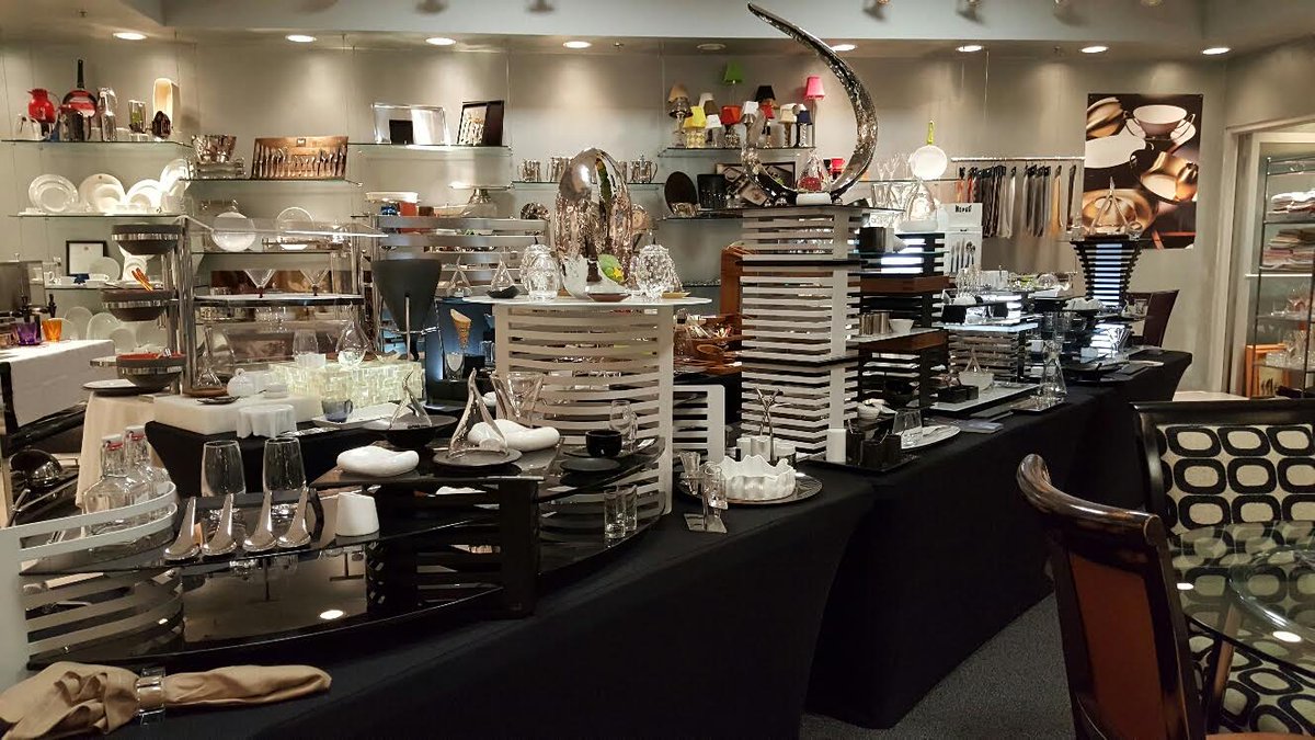 mircenza's tweet photo. Be sure to stop by our showroom while in #Florida for the bst #tabletop in the #restaurant &amp; #hospitality industry Plus we got espresso!🍴🥂🛌🌴 https://t.co/6RlF6Bxc0o