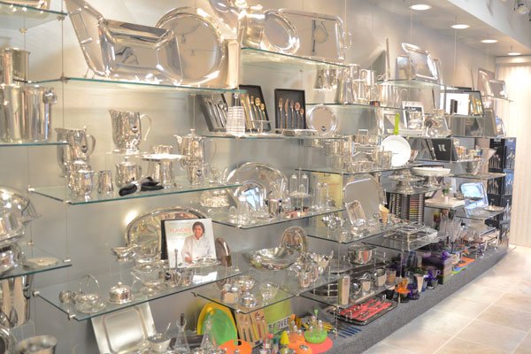 mircenza's tweet photo. Be sure to stop by our showroom while in #Florida for the bst #tabletop in the #restaurant &amp; #hospitality industry Plus we got espresso!🍴🥂🛌🌴 https://t.co/6RlF6Bxc0o