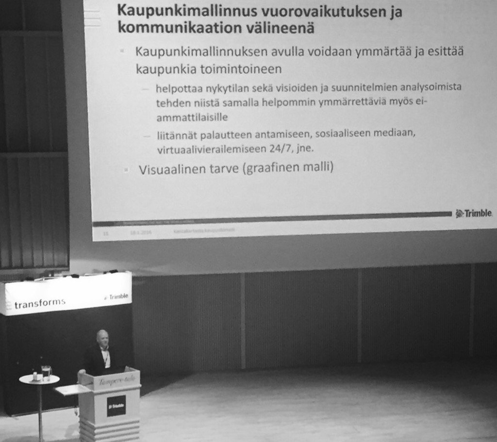 janne_honkanen's tweet photo. #Kaupunkimalli vuorovaikutuksen ja kommunikaation välineenä #kantakartastakaupunkimalli #tkp17 https://t.co/hC5uWroBYd